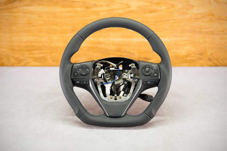 Toyota Auris Custom steering wheel