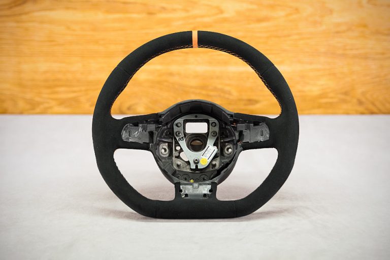 Audi TT 8J Custom steering wheel