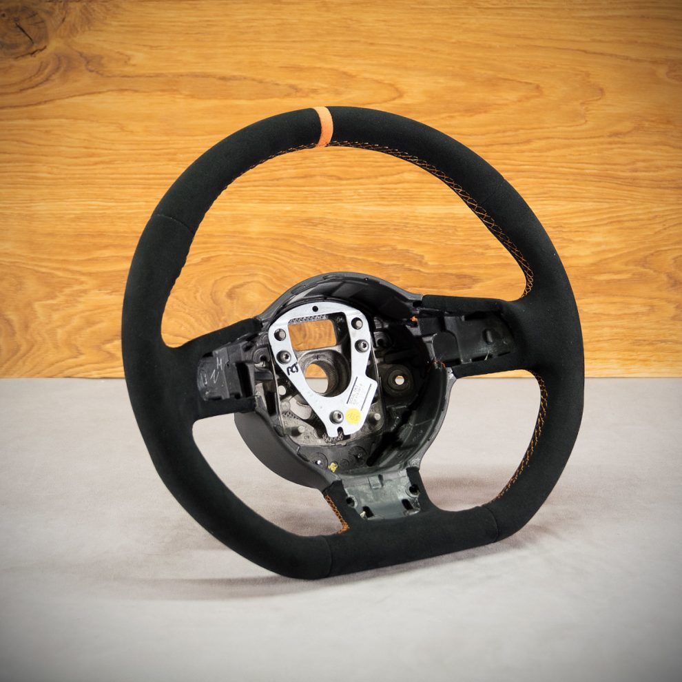 Audi TT 8J Custom steering wheel