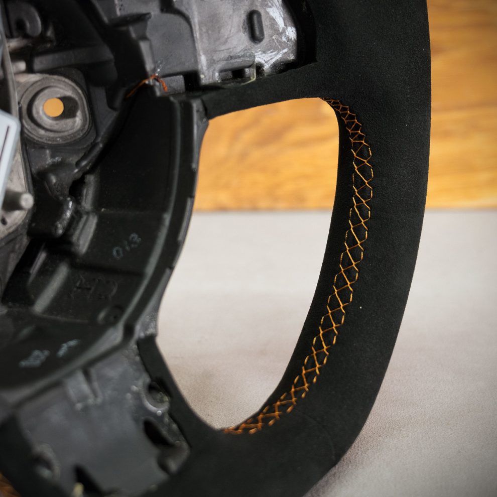 Audi TT 8J Custom steering wheel