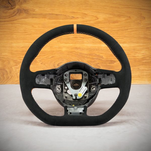 Audi TT 8J steering wheel after upholstery