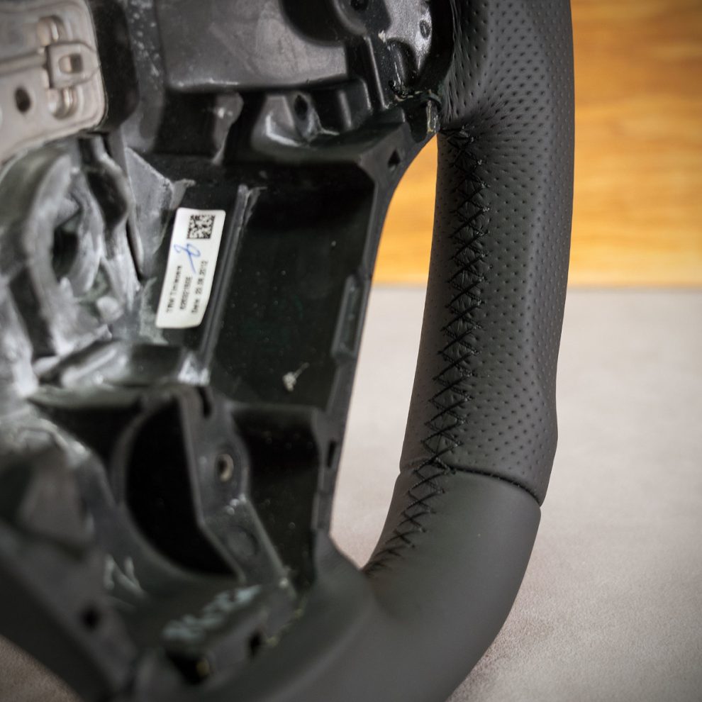 BMW 3GT Custom steering wheel