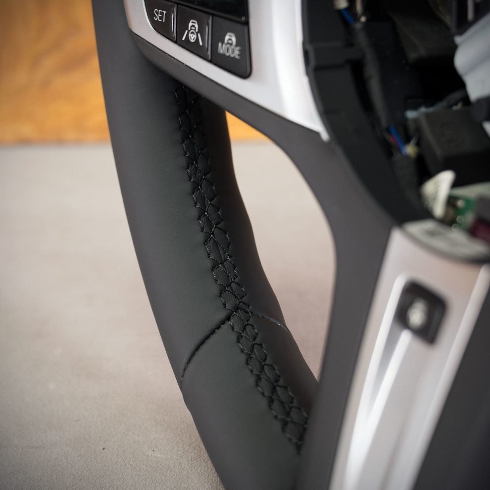 MW X7 Custom steering wheel