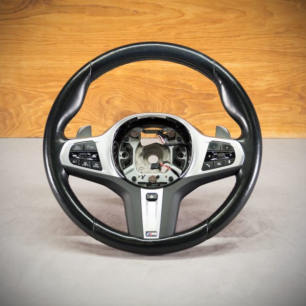 BMW X7 steering wheel before upholstery BMW X7 steering wheel before upholstery