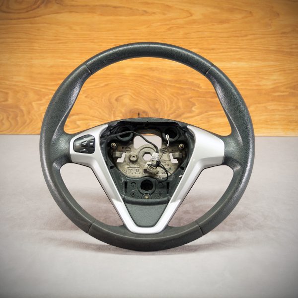 Ford Fiesta ST Mk7 steering wheel before modification Ford Fiesta ST Mk7 steering wheel before modification