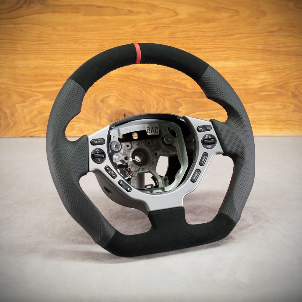 Nissan GT-R Custom steering wheel