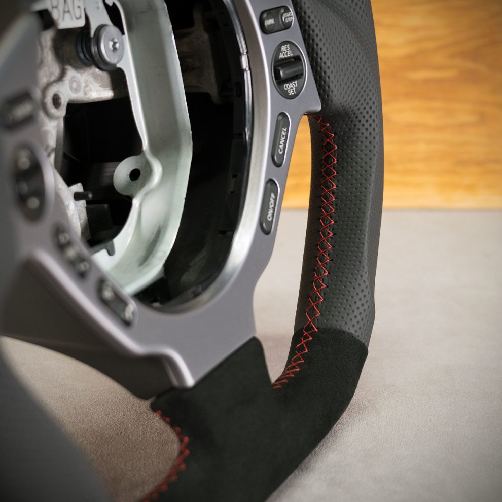 Nissan GT-R Custom steering wheel
