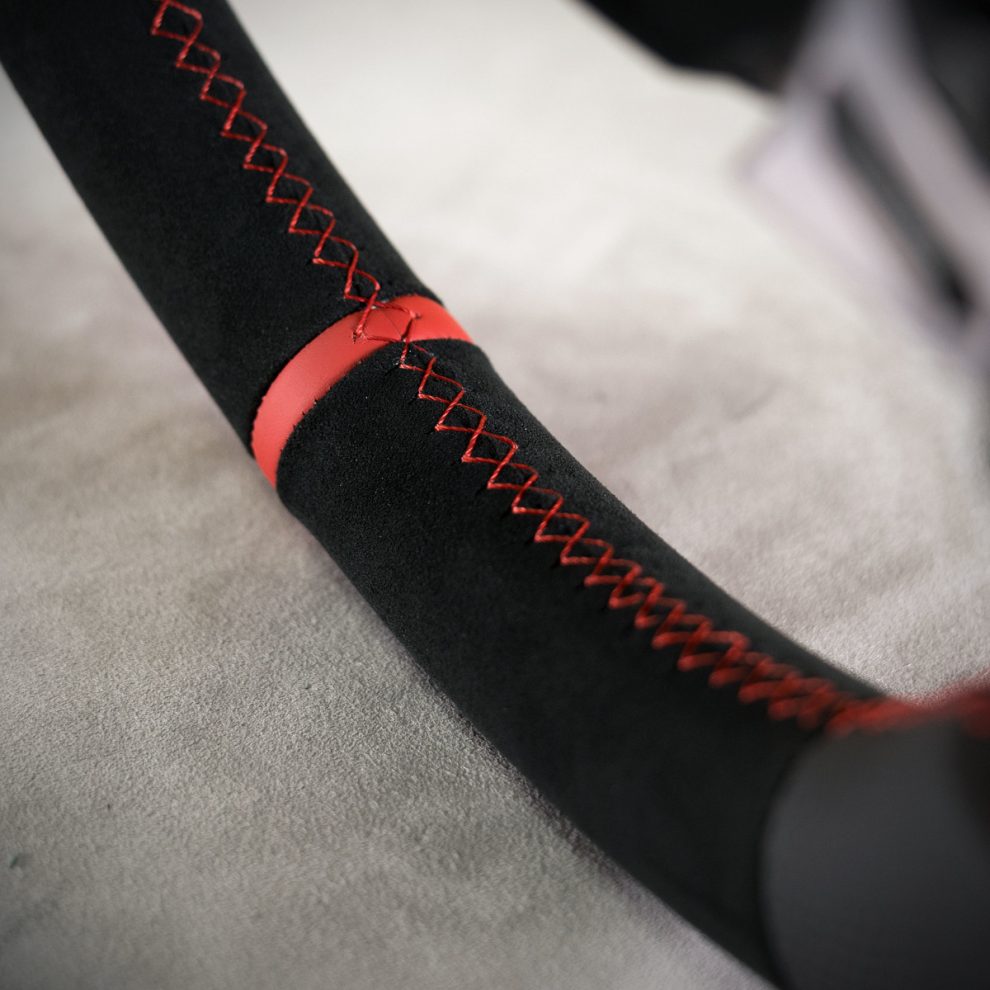 Nissan GT-R Custom steering wheel