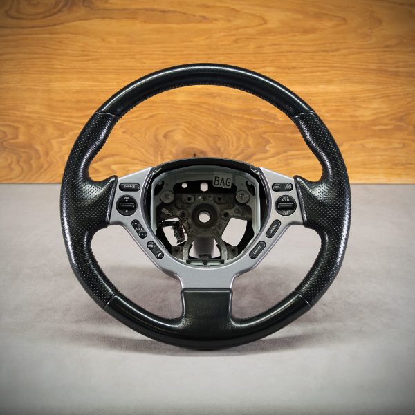 Nissan GT-R steering wheel before modification