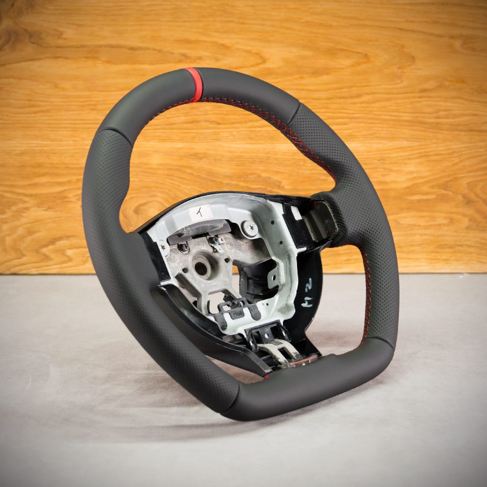 Nissan X-Trail II Custom steering wheel
