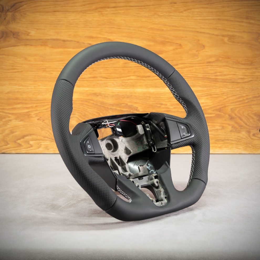 Renault Megane III Custom steering wheel