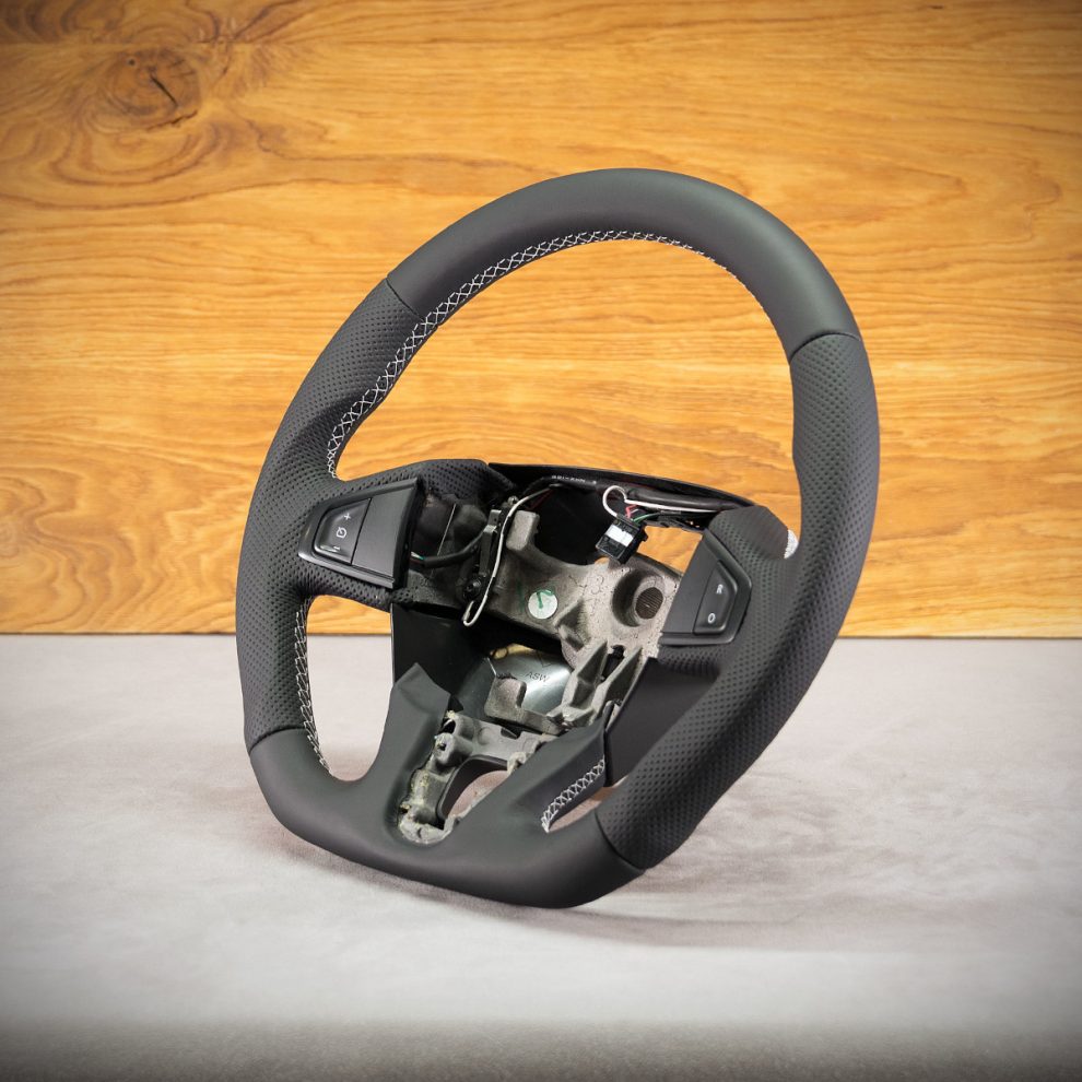 Renault Megane III Custom steering wheel