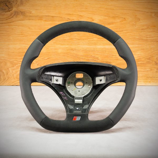Audi TT steering wheel after modification Audi TT steering wheel after modification