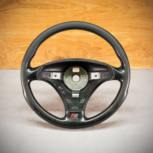Audi TT steering wheel before modification Audi TT steering wheel before modification