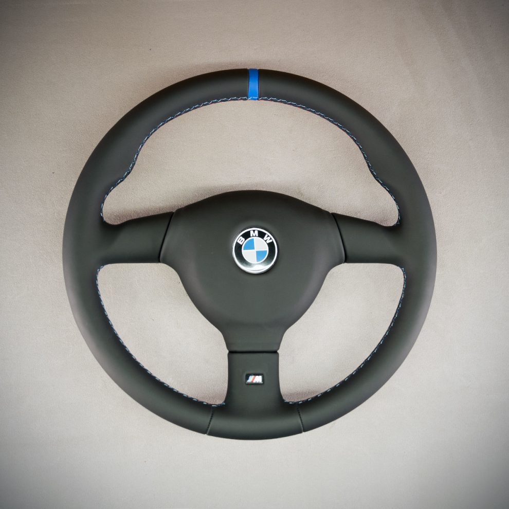 BMW E34 Custom steering wheel