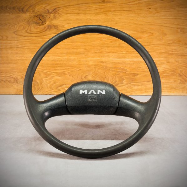 MAN L2000 steering wheel before modification
