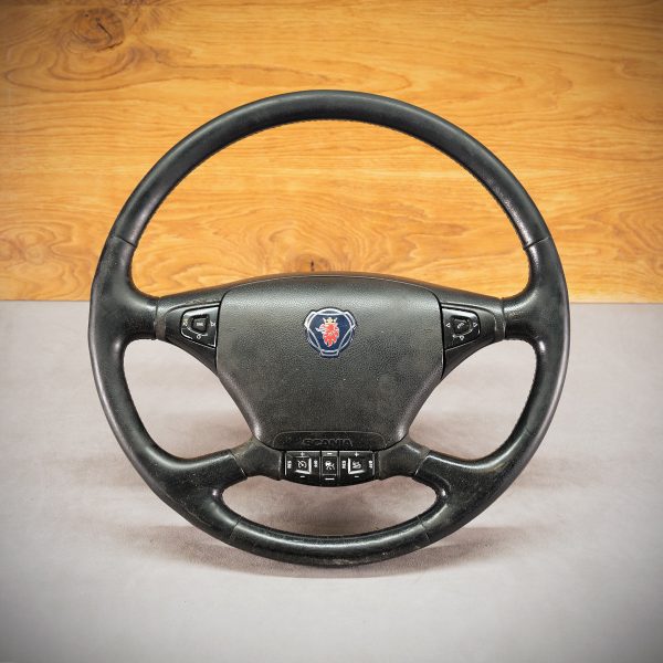 Scania R steering wheel before modification