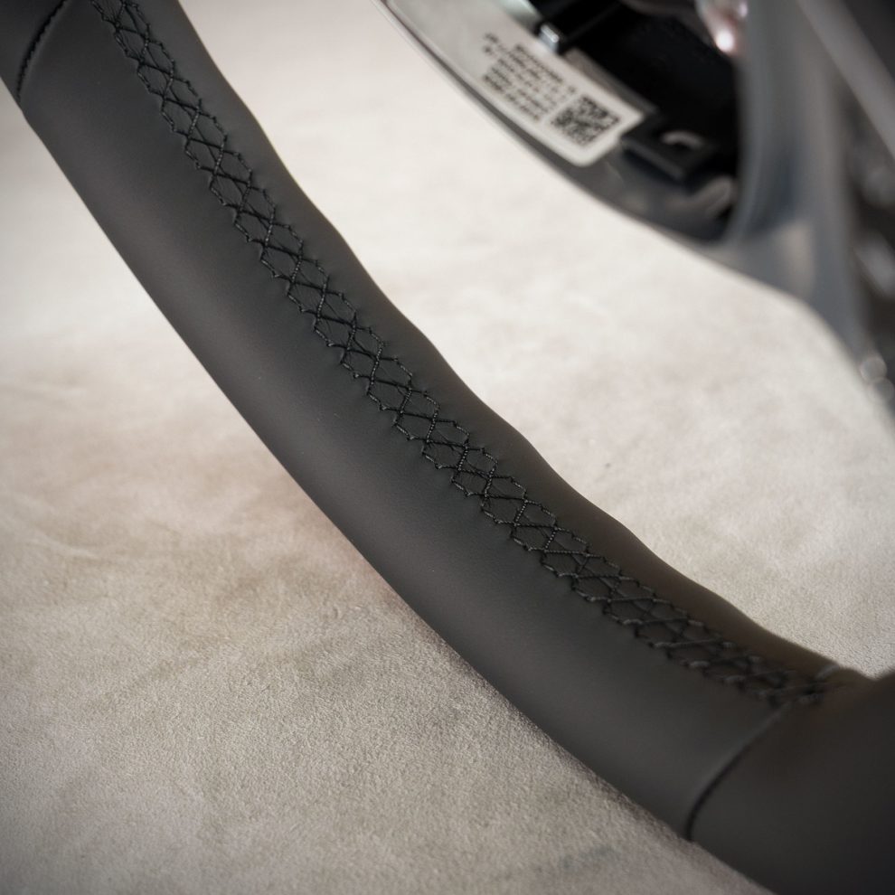 BMW X5 G05 Custom steering wheel
