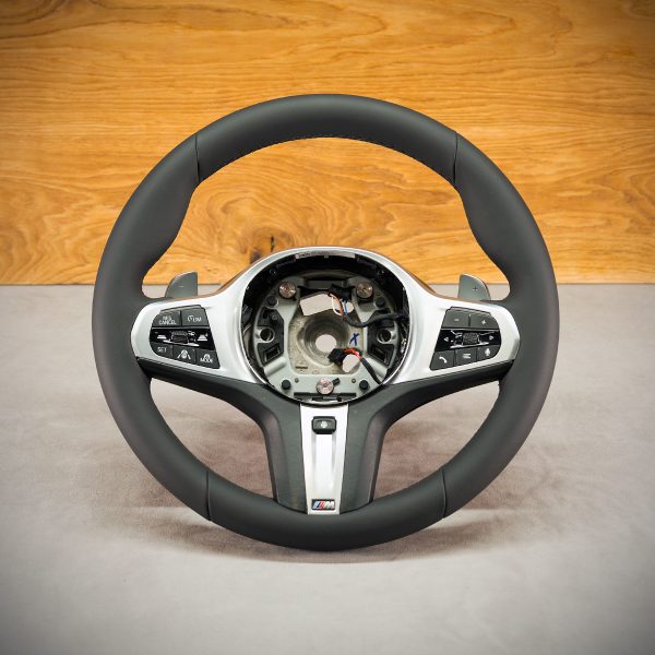 BMW X5 G05 steering wheel after upholstery