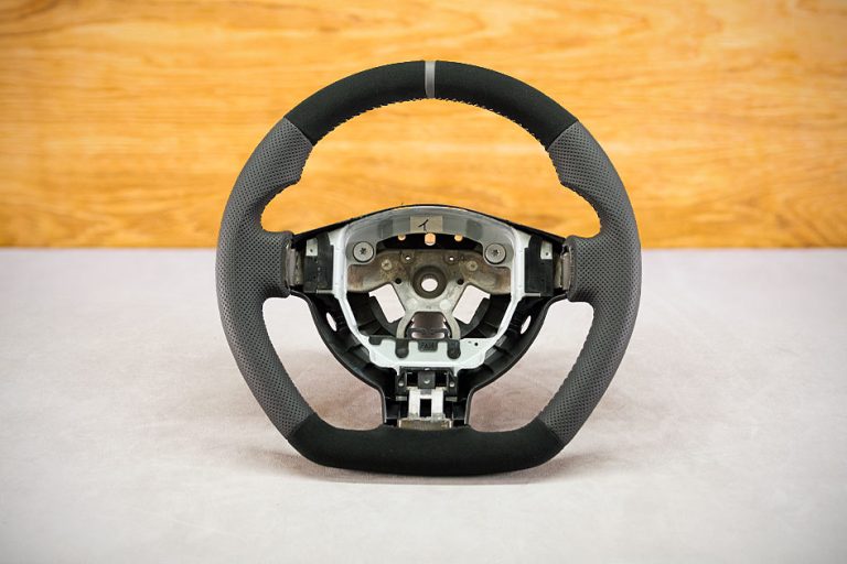 Nissan X-Trail II Custom steering wheel