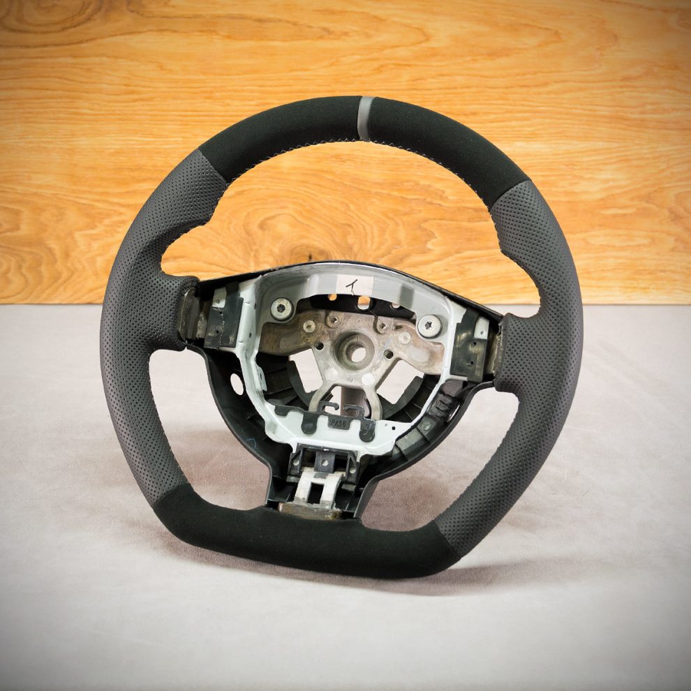 Nissan X-Trail II Custom steering wheel