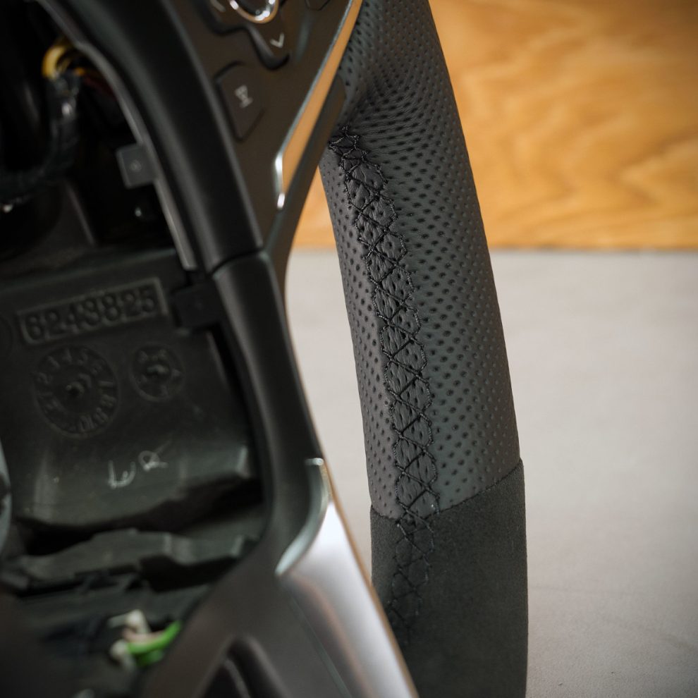 Opel Insignia A Custom steering wheel