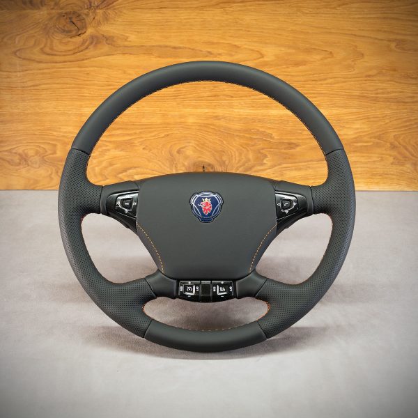 Scania R steering wheel after upholstery