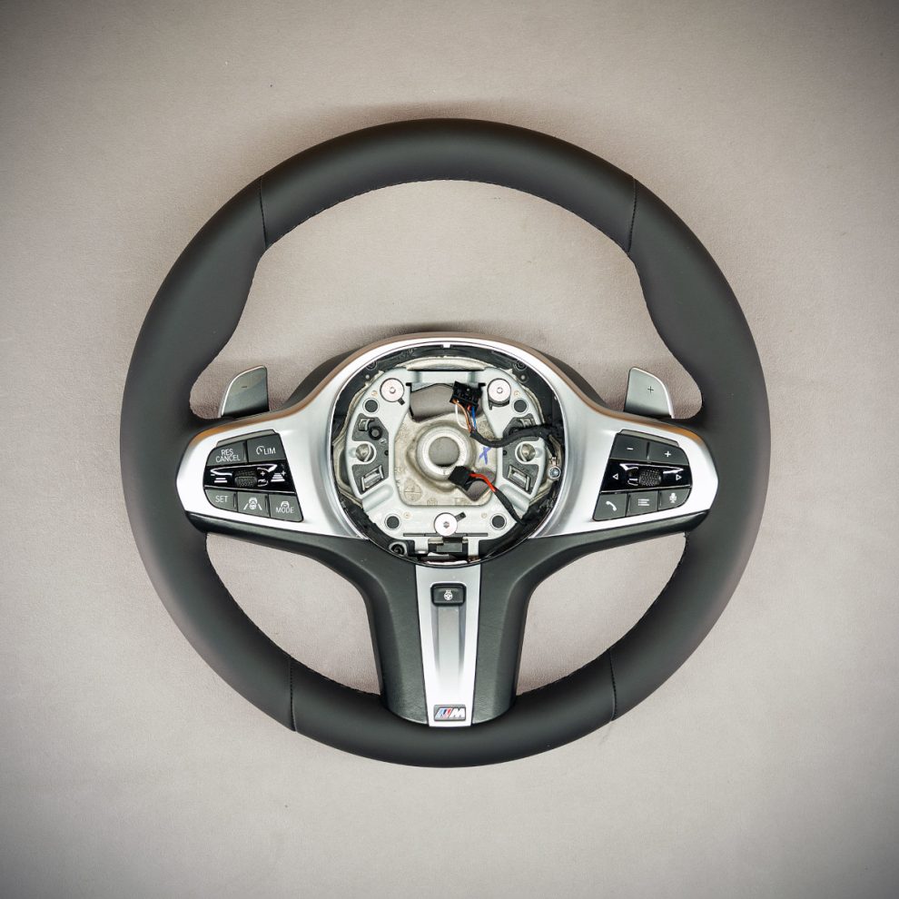BMW X5 G05 Custom steering wheel