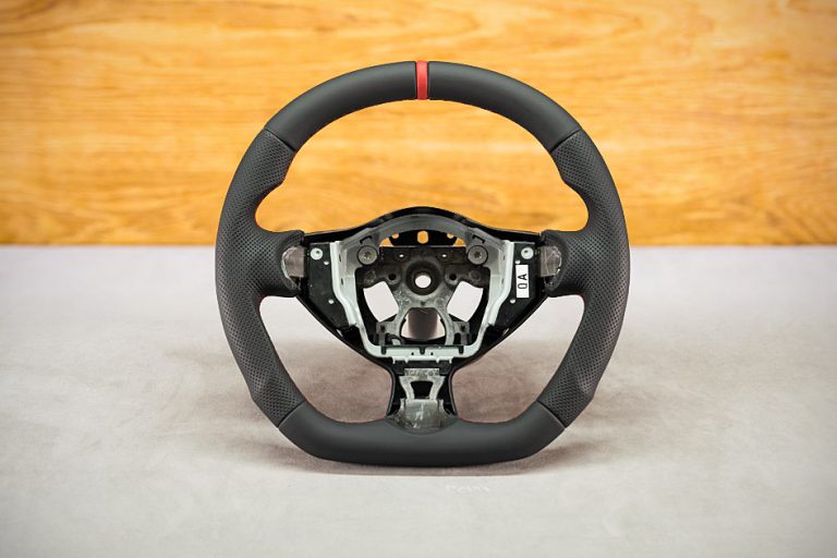 Infiniti QX70 Custom steering wheel