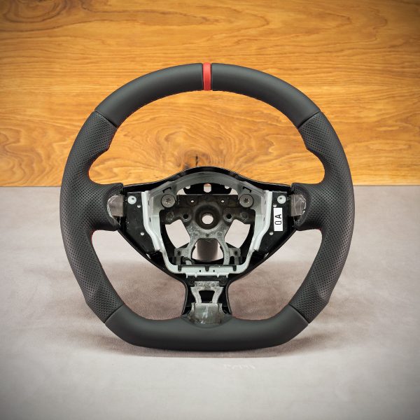 Infiniti QX70 steering wheel after modification