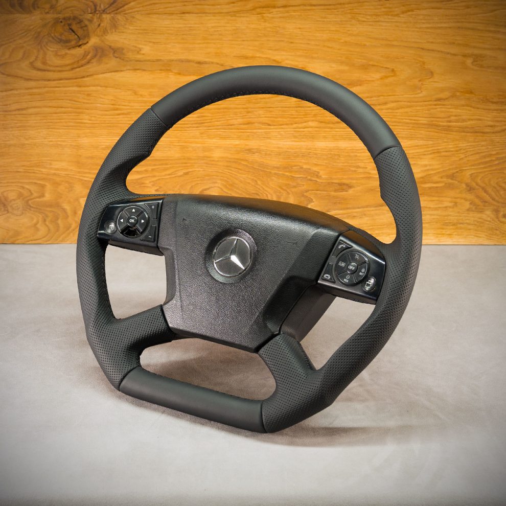 Mercedes-Benz Atego Custom steering wheel