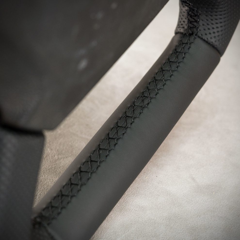 Mercedes-Benz Atego Custom steering wheel