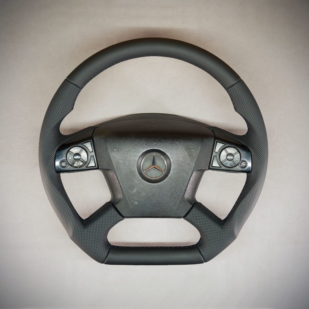 Mercedes-Benz Atego Custom steering wheel