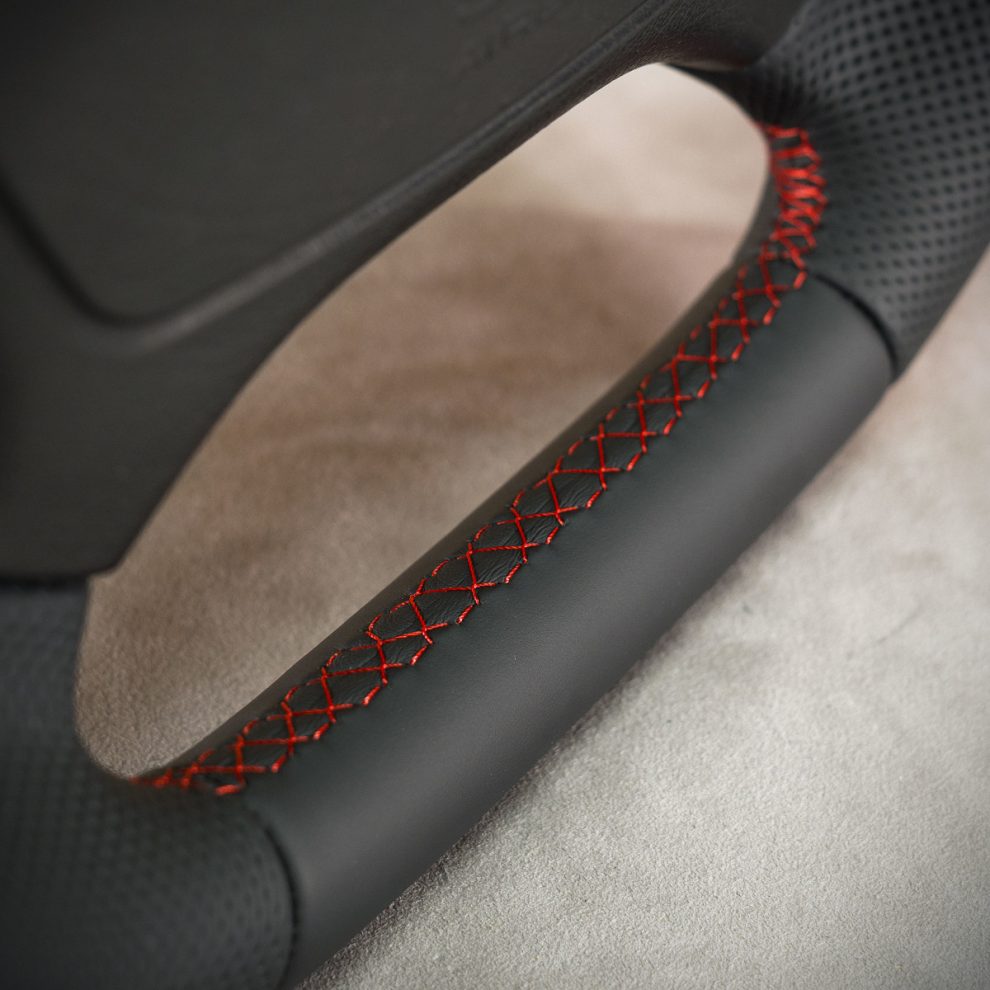 Mercedes-Benz W124 Custom steering wheel