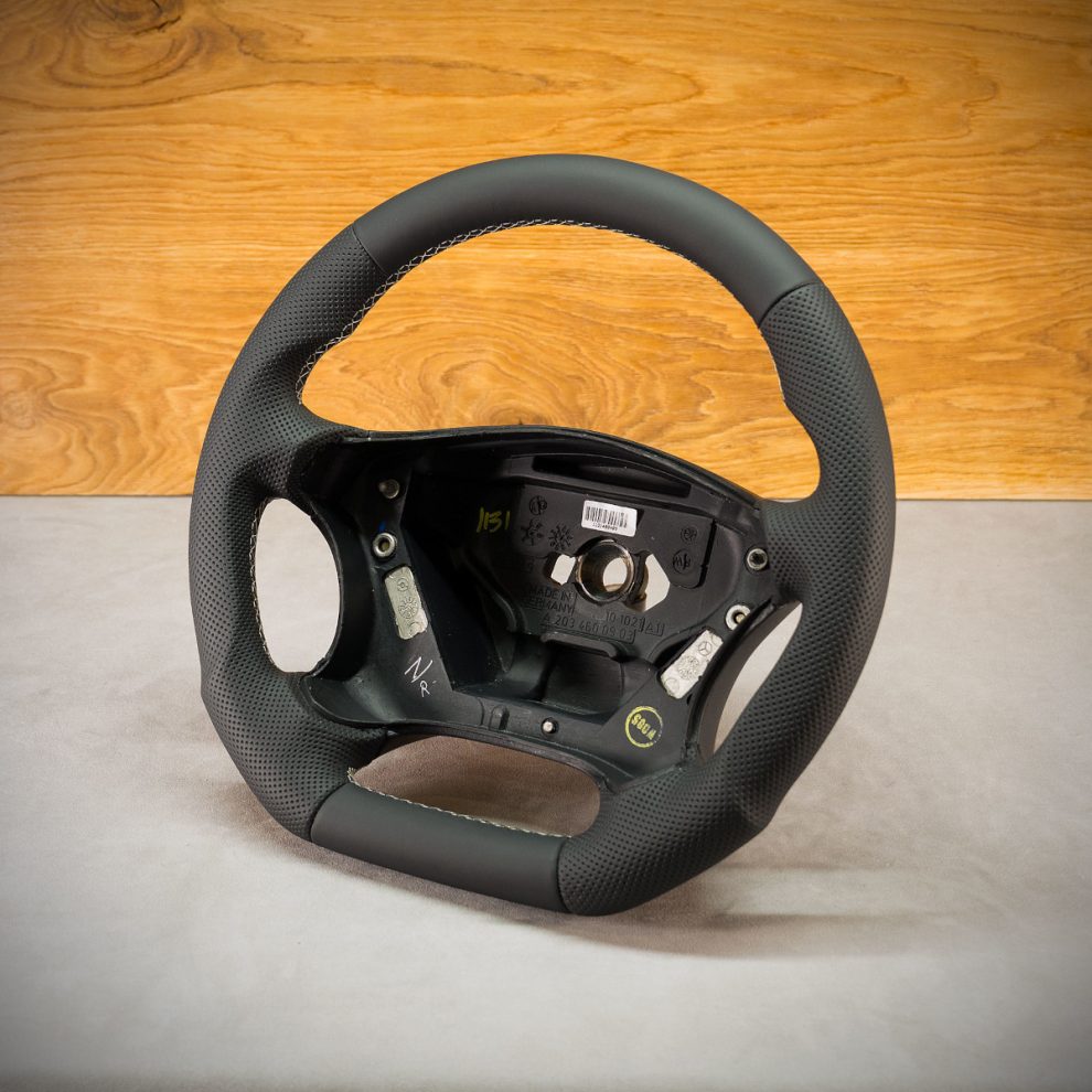 Mercedes-Benz W203 Custom steering wheel