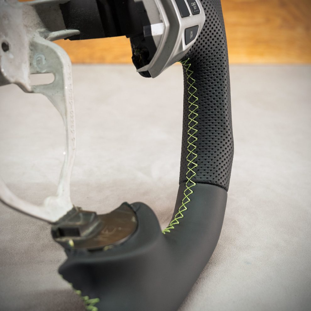 Mitsubishi Lancer Custom steering wheel