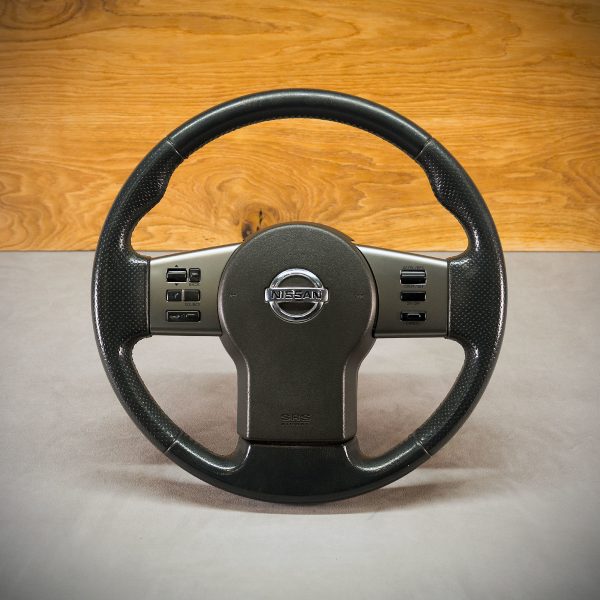 Nissan Navara steering wheel before modification Nissan Navara steering wheel before modification