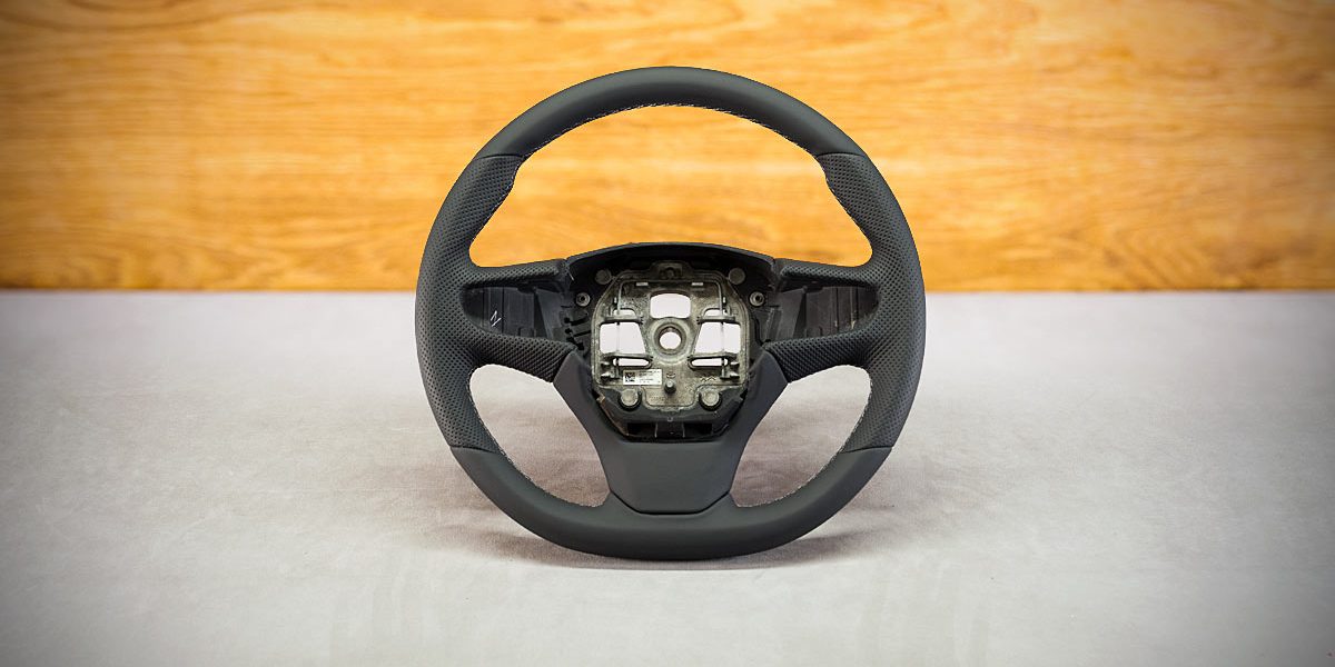 Opel Vivaro Custom steering wheel Opel Vivaro Custom steering wheel