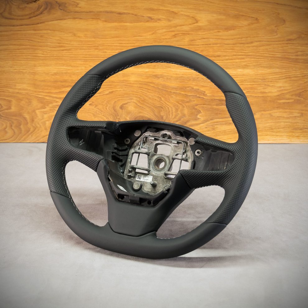 Opel Vivaro Custom steering wheel