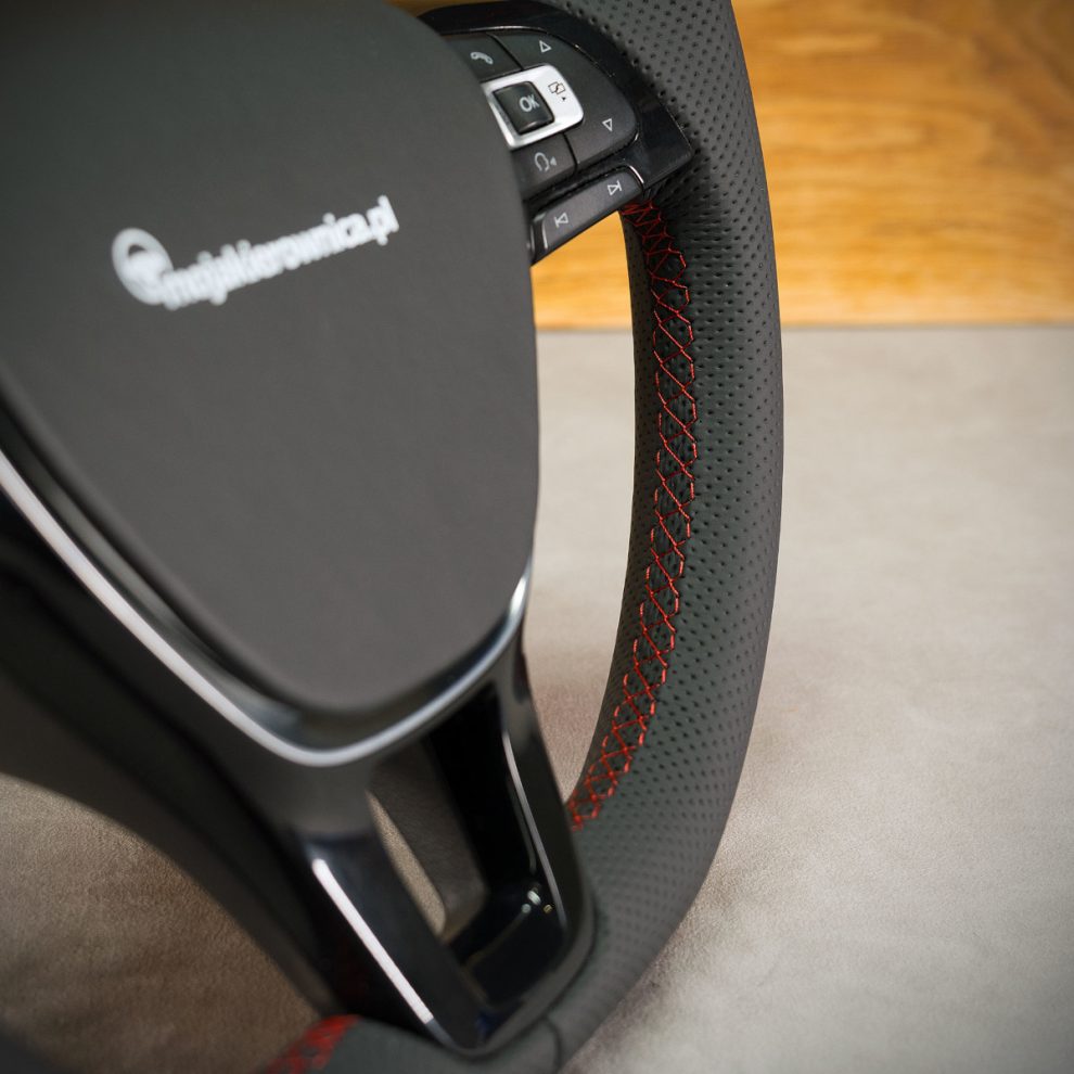 Volkswagen Tiguan Custom steering wheel