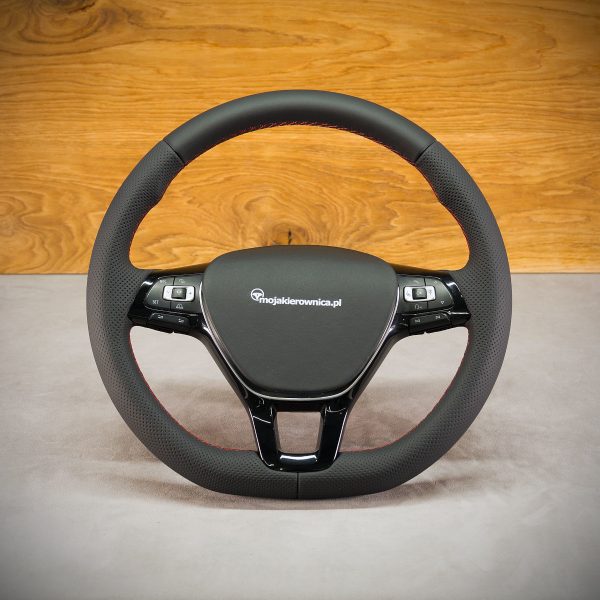 Volkswagen Tiguan steering wheel after upholstery