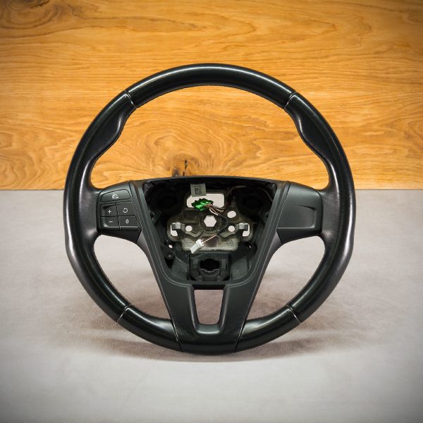 Volvo V40 steering wheel before upholstery