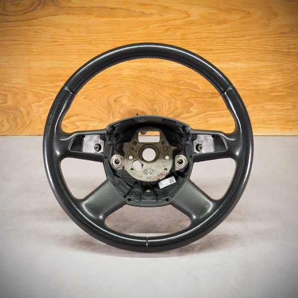 Audi A4 B8 steering wheel before modification