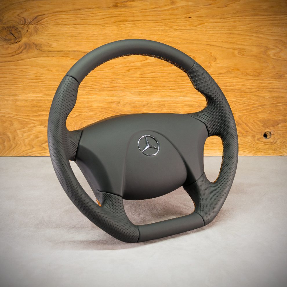 Mercedes-Benz Atego Custom steering wheel