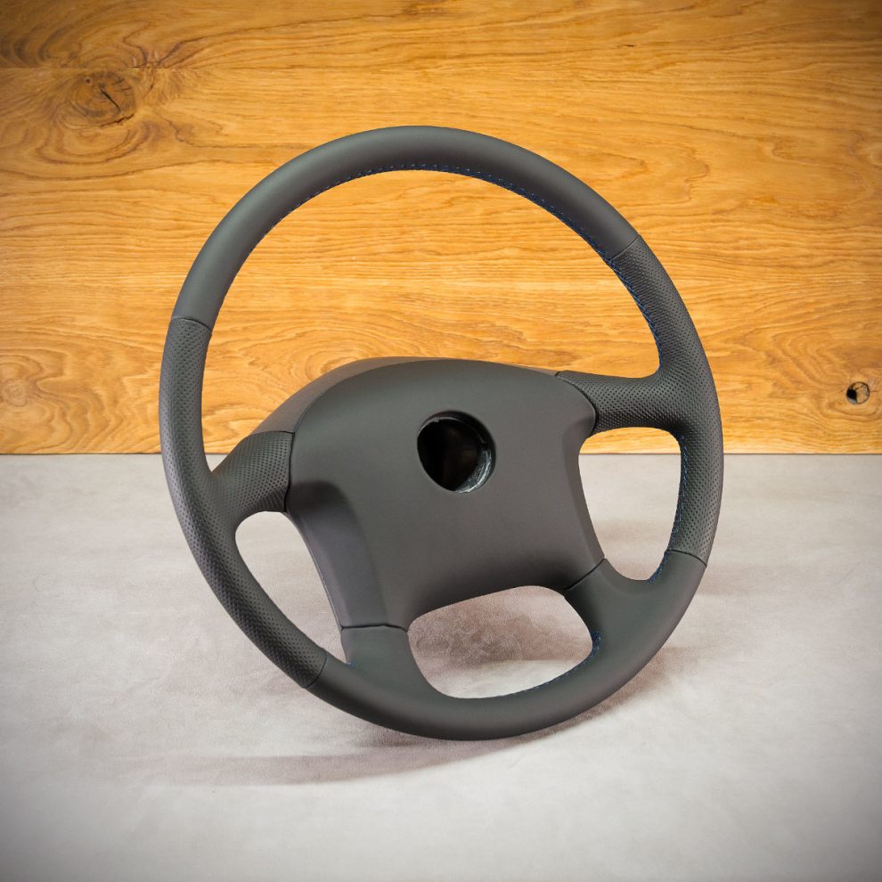Mercedes-Benz Atego Custom steering wheel