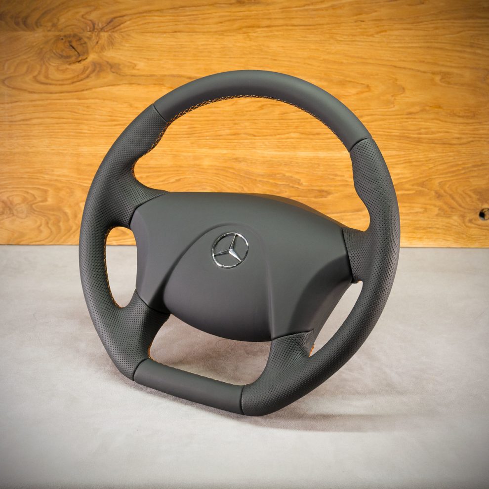 Mercedes-Benz Atego Custom steering wheel