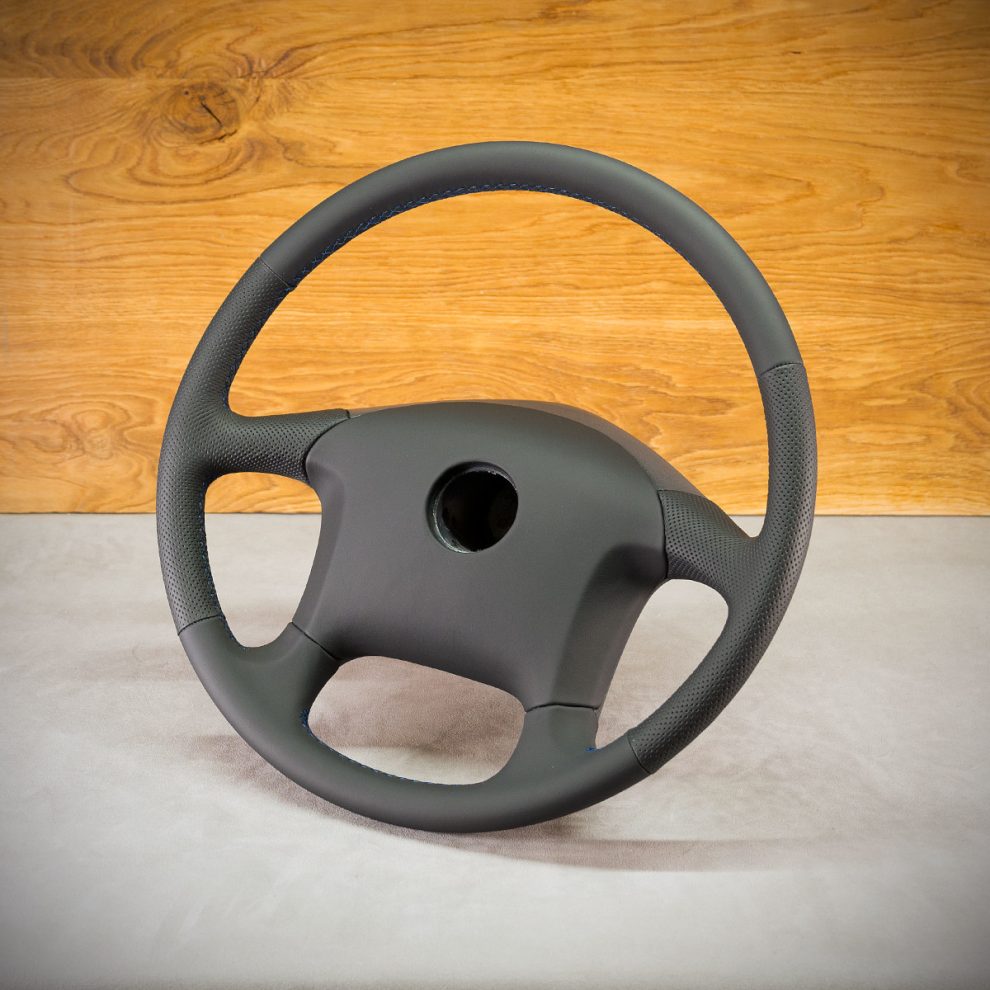 Mercedes-Benz Atego Custom steering wheel