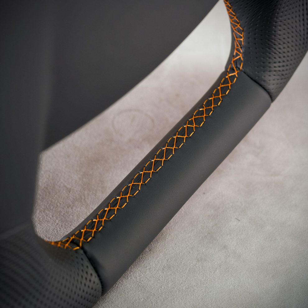 Mercedes-Benz Atego Custom steering wheel