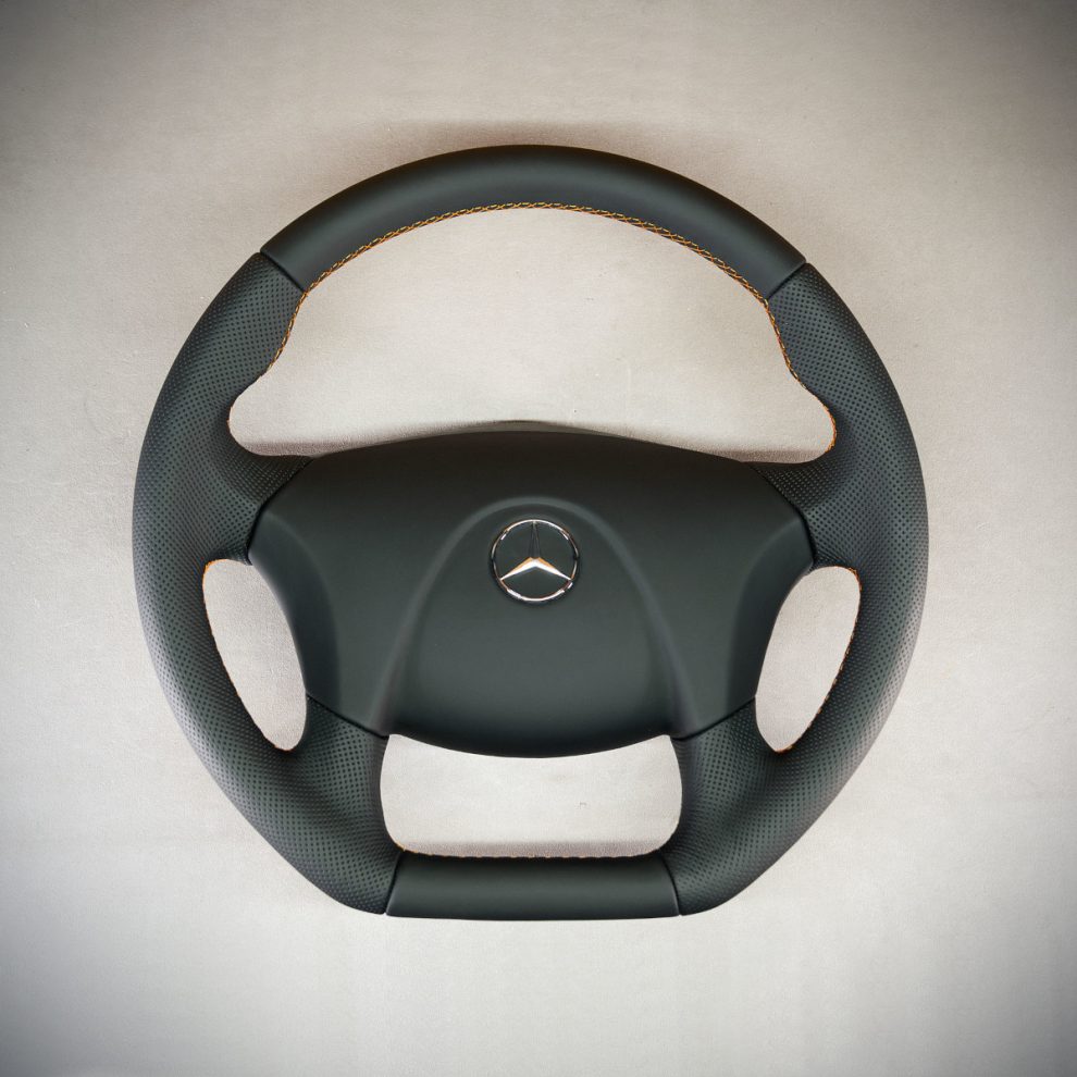 Mercedes-Benz Atego Custom steering wheel