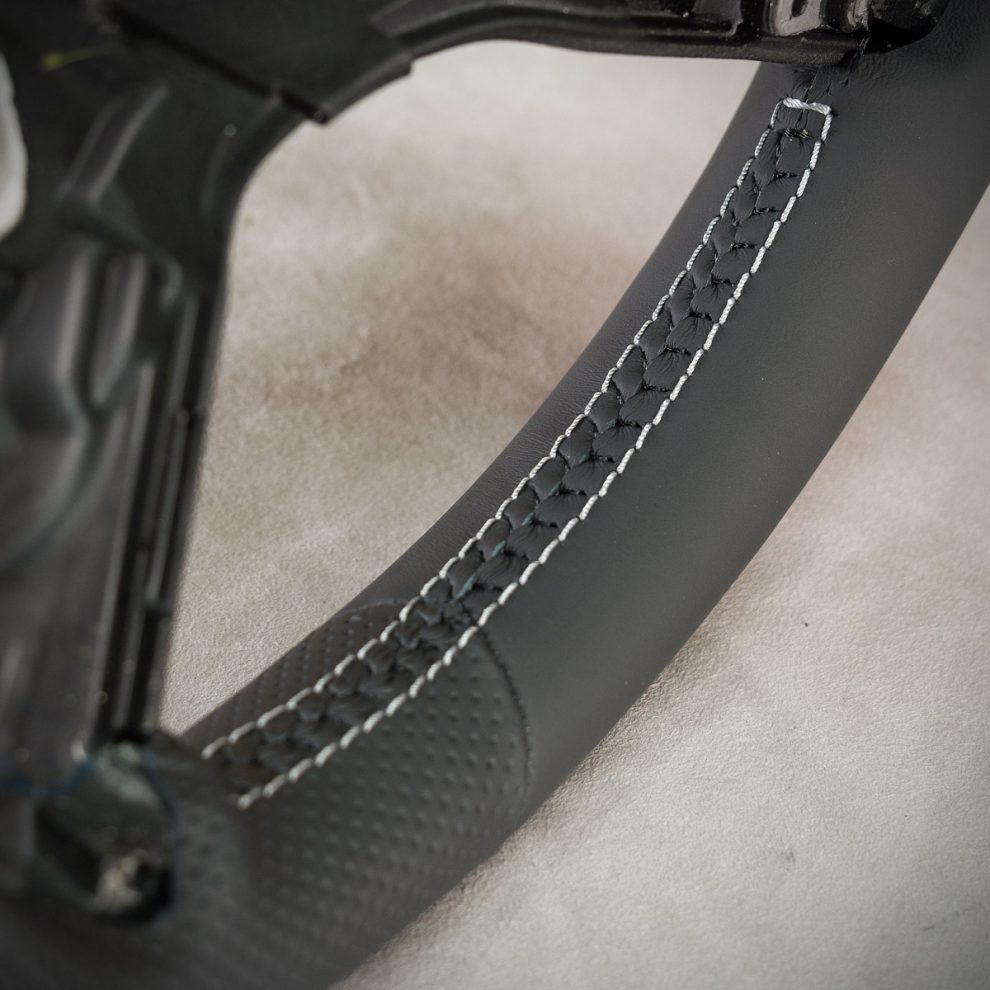 Mercedes-Benz GLE W167 Custom steering wheel